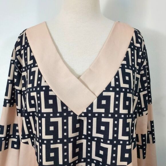 Just Fashion Now Shirt Top Long Sleeve V Neck Womens Size XXL Beige Black - Picture 3 of 12